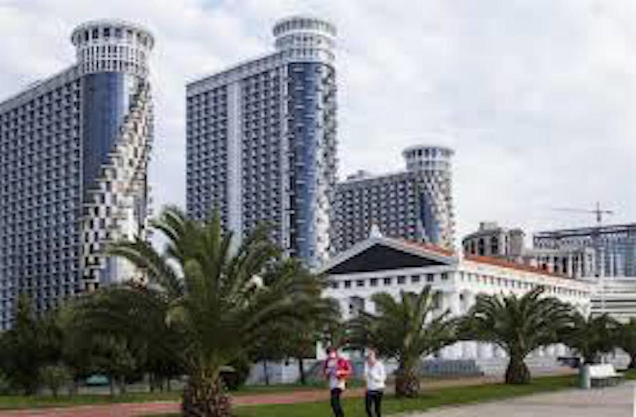 Aparthotel In Orbi Sea Towers Batoumi Extérieur photo
